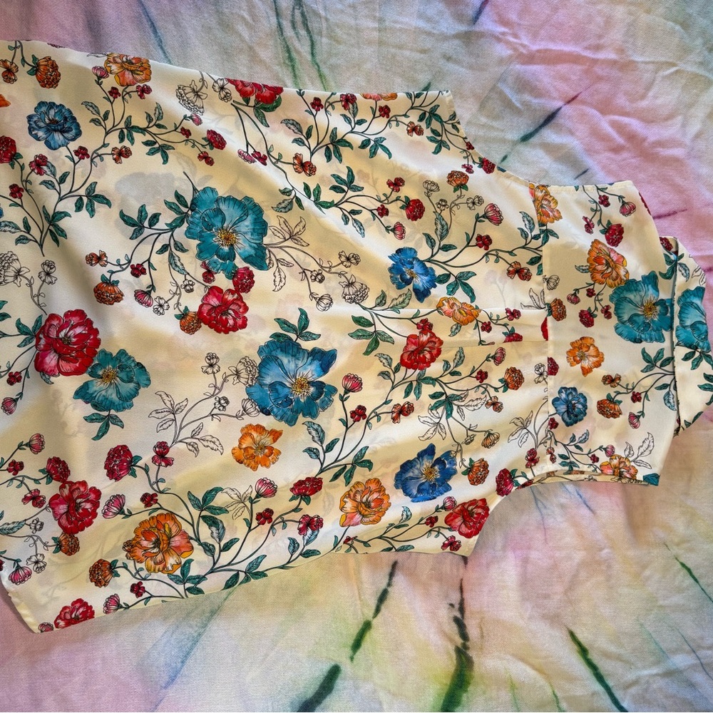 Express Floral Sleeveless Blouse - Picture 5 of 6